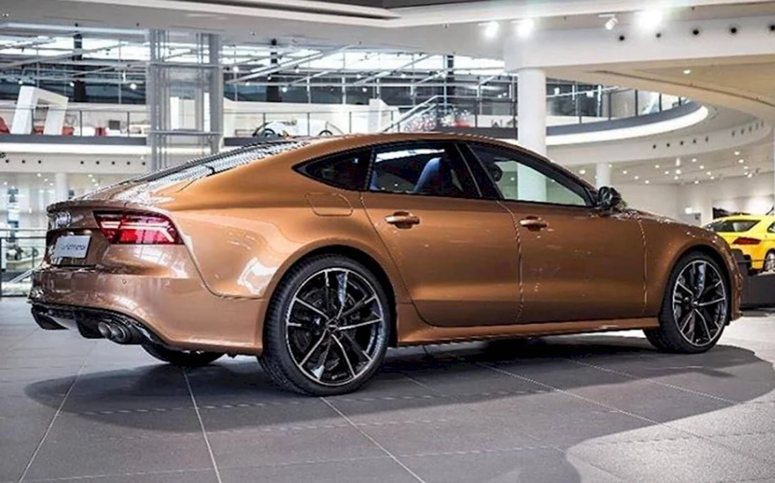 Audi rs7 Золотая