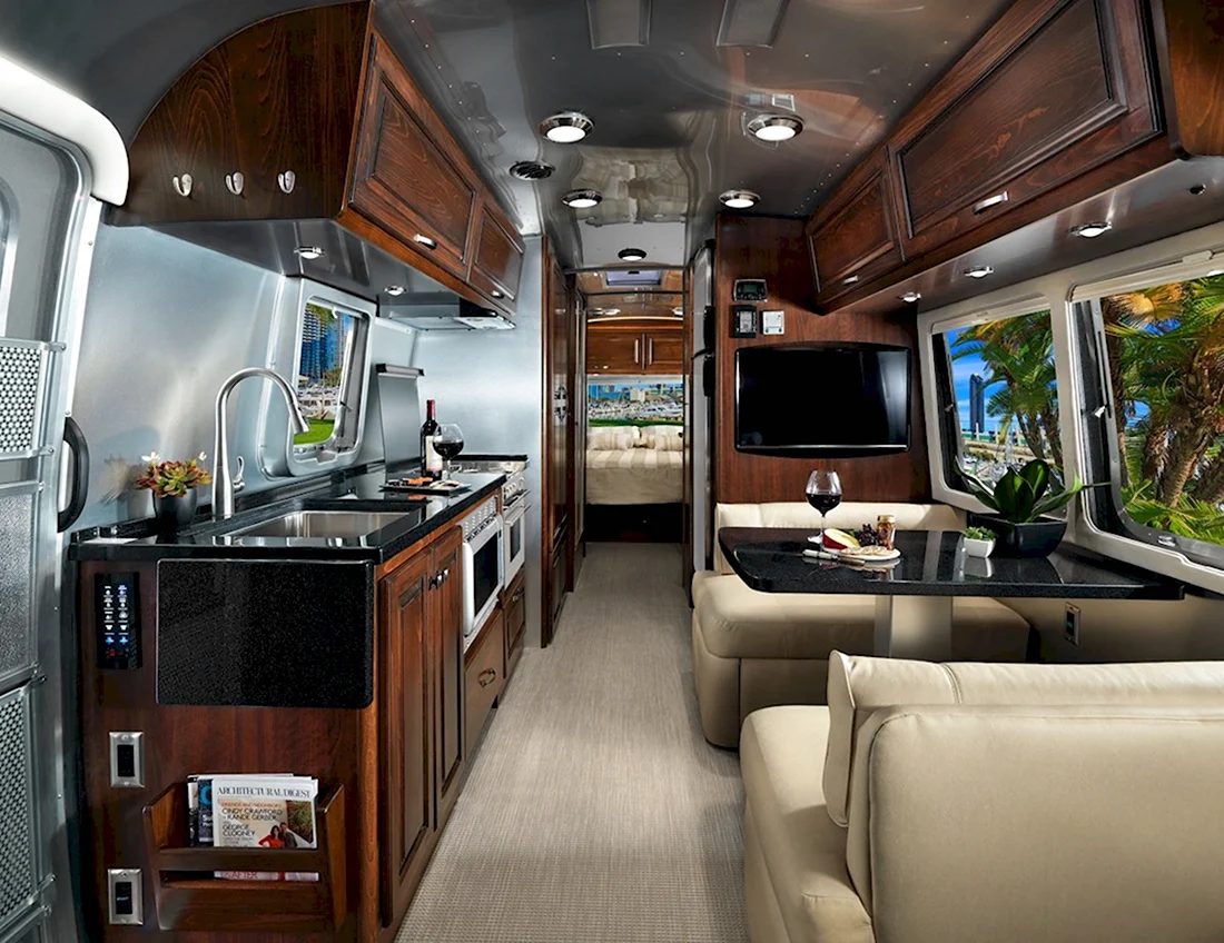Автодом Airstream 2020