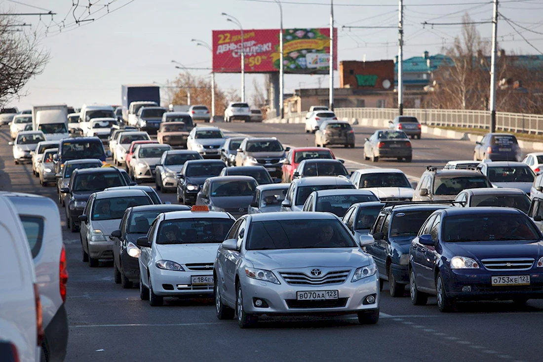 Автомобили в городе Россия