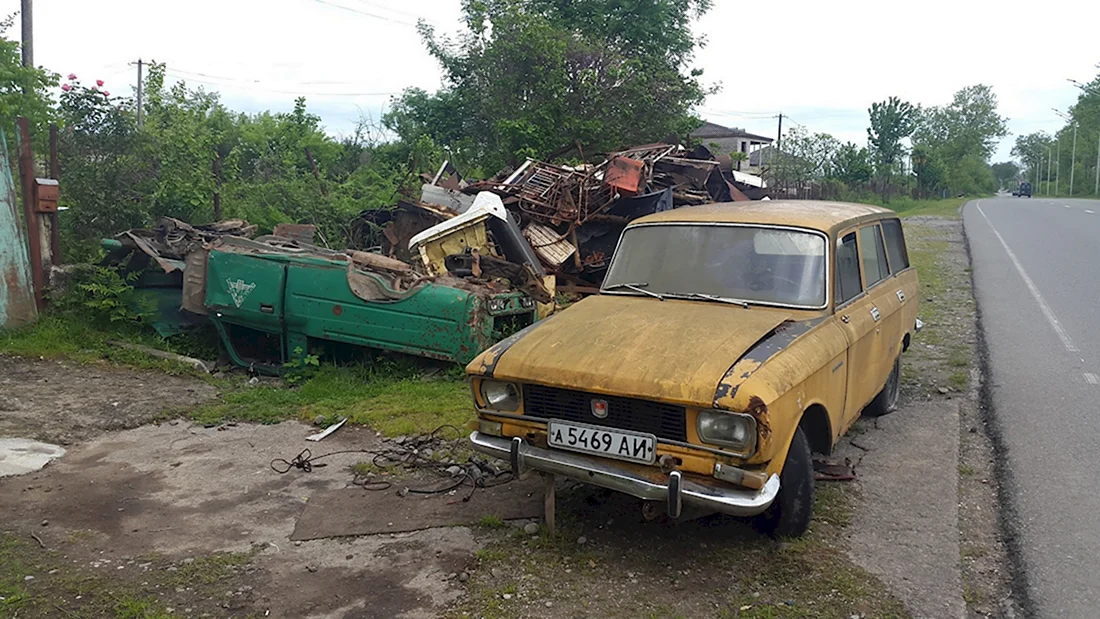 Брошенные машины в Абхазии