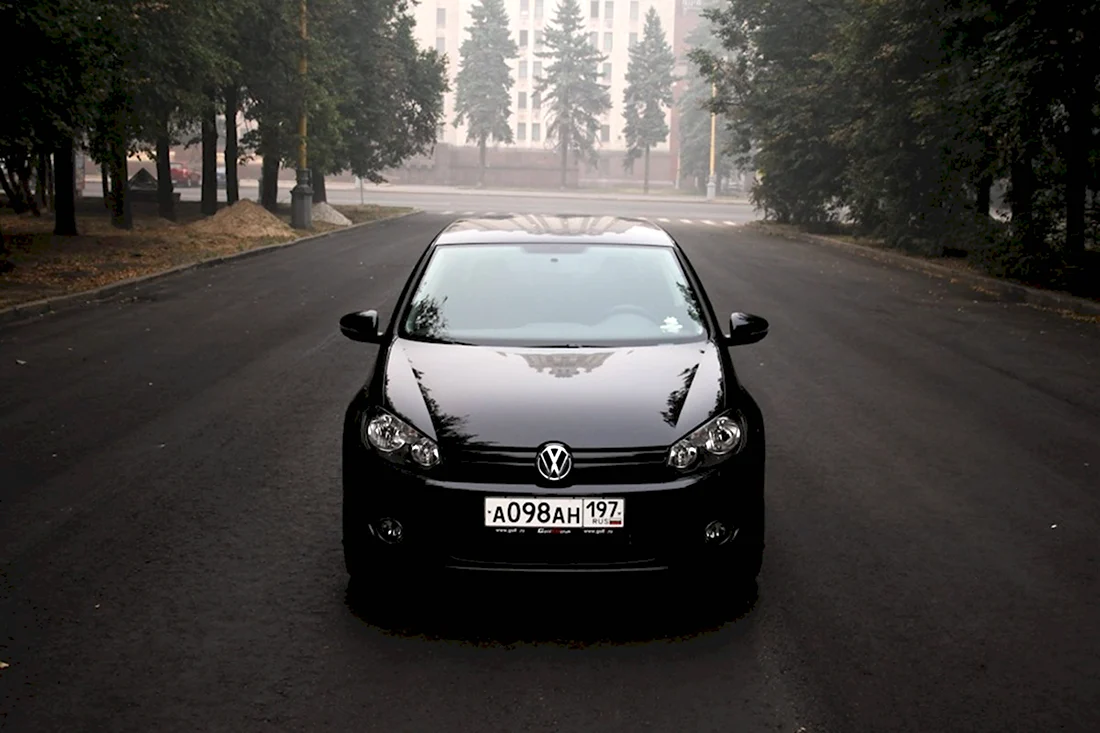 Черный Polo Volkswagen Golf 6