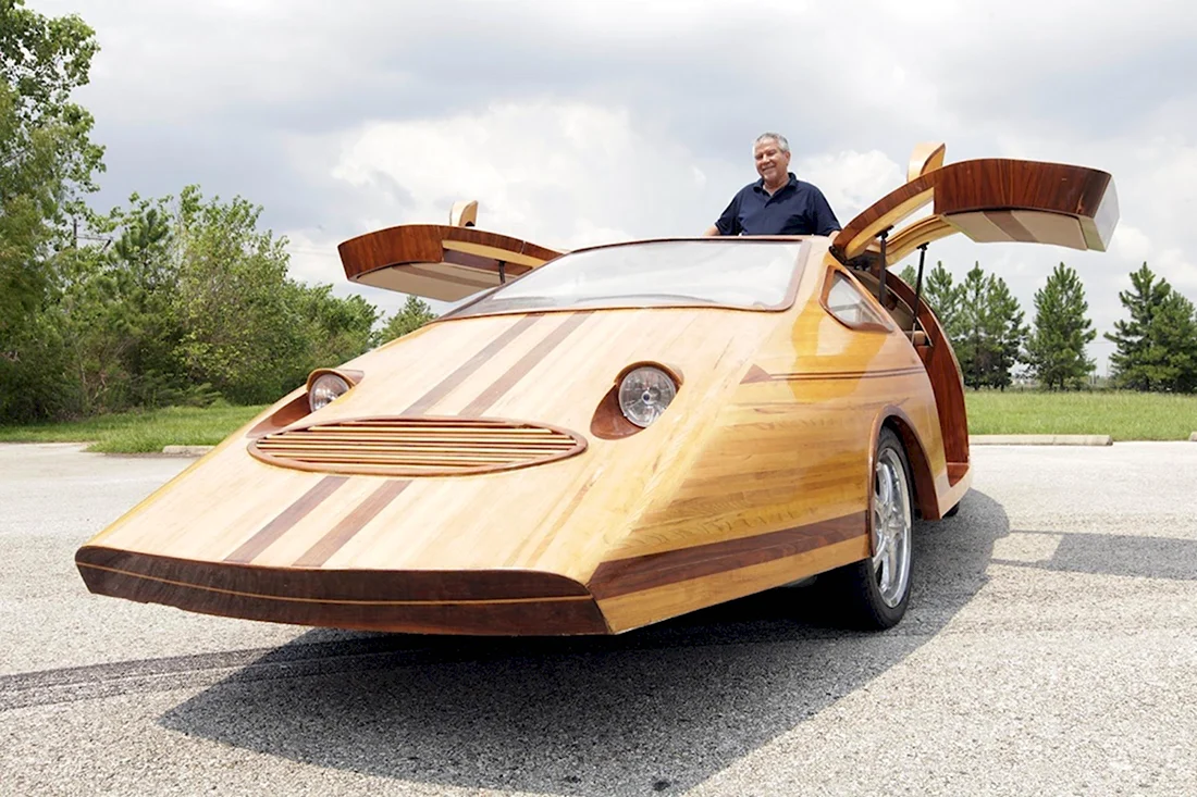 Деревянный автомобиль