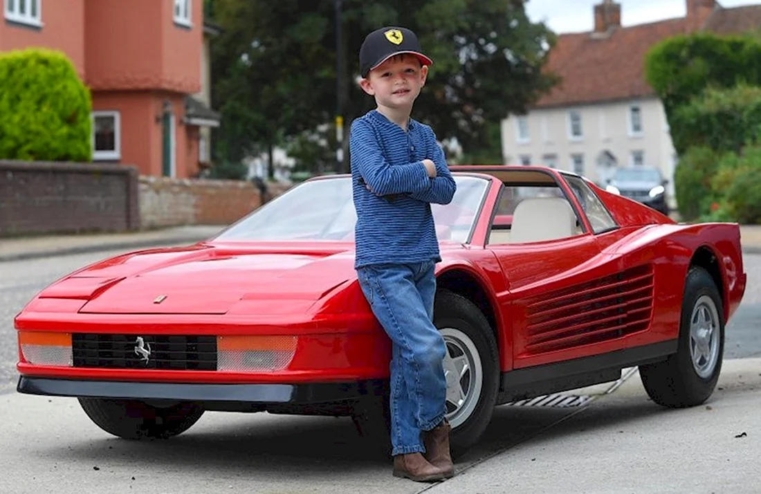 Детская машинка Ferrari Testarossa