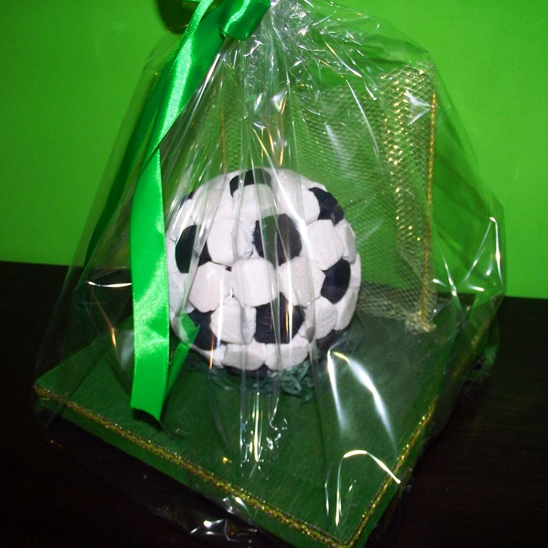 Футбольный мяч в подарок