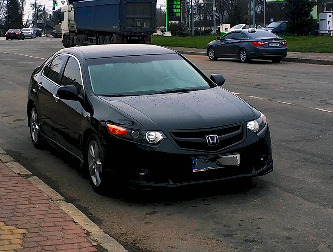 Honda Accord 8g чёрный