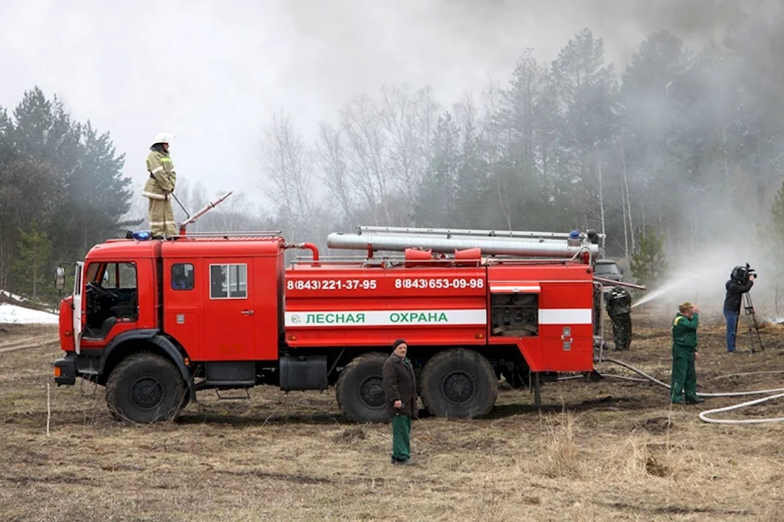 Лесопожарная автоцистерна АЦЛ-147
