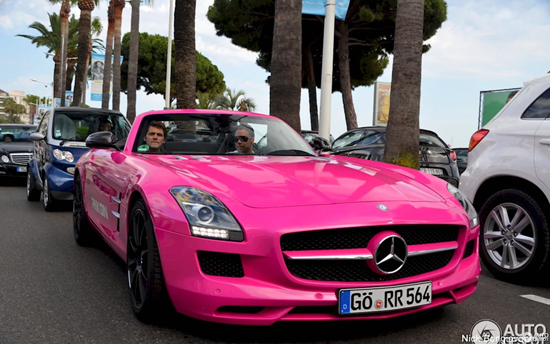 Mercedes SLS AMG Roadster Pink