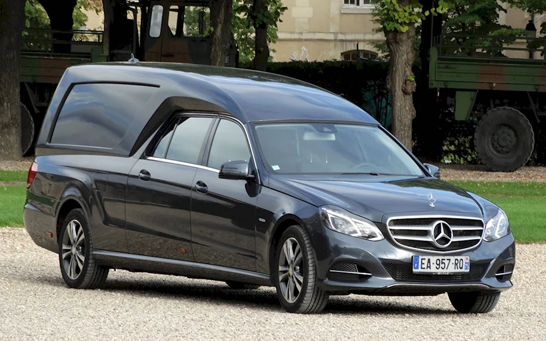 Mercedes-Benz e-class Wilcox mild Petrol Hybrid Hearse