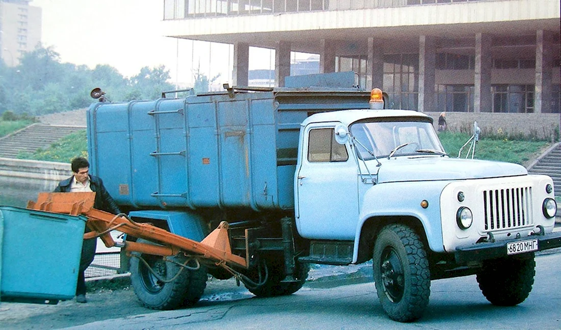 Мусоровоз ко-413 на шасси ГАЗ-53-14