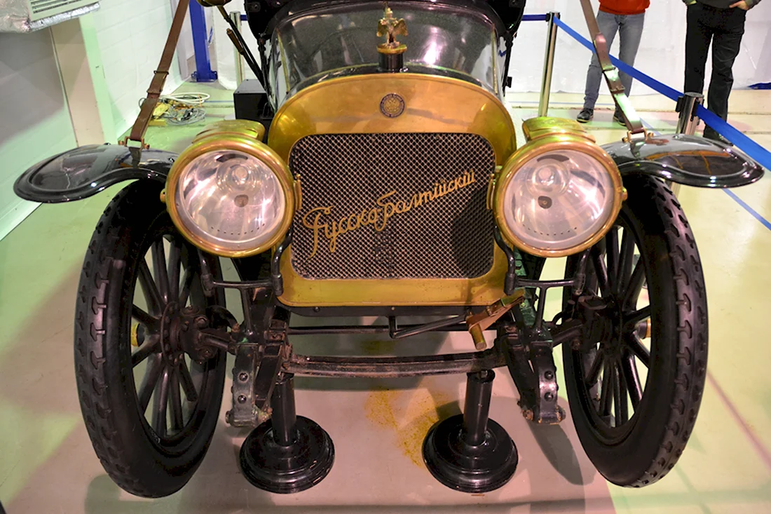 Первый серийный автомобиль российского производства Руссо-Балт