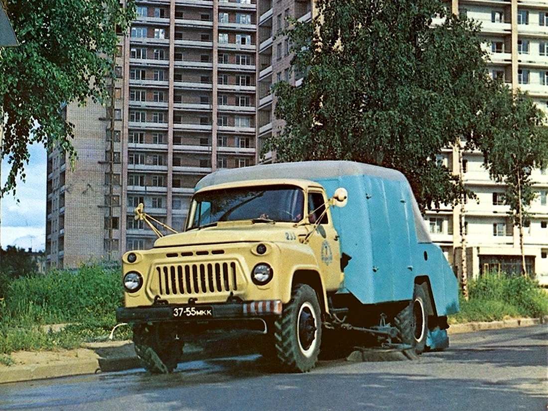 Подметально-уборочная машина ПУ-53 на шасси ГАЗ-53а