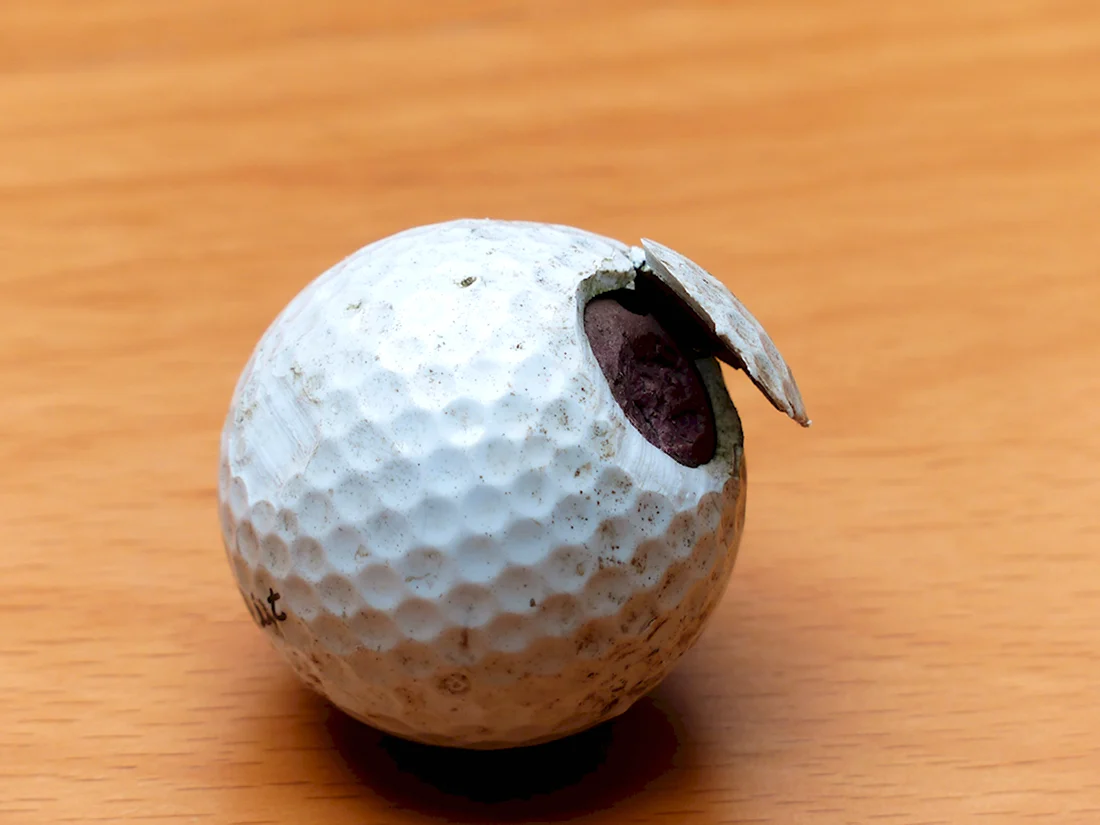 Разрезанный мяч для гольфа