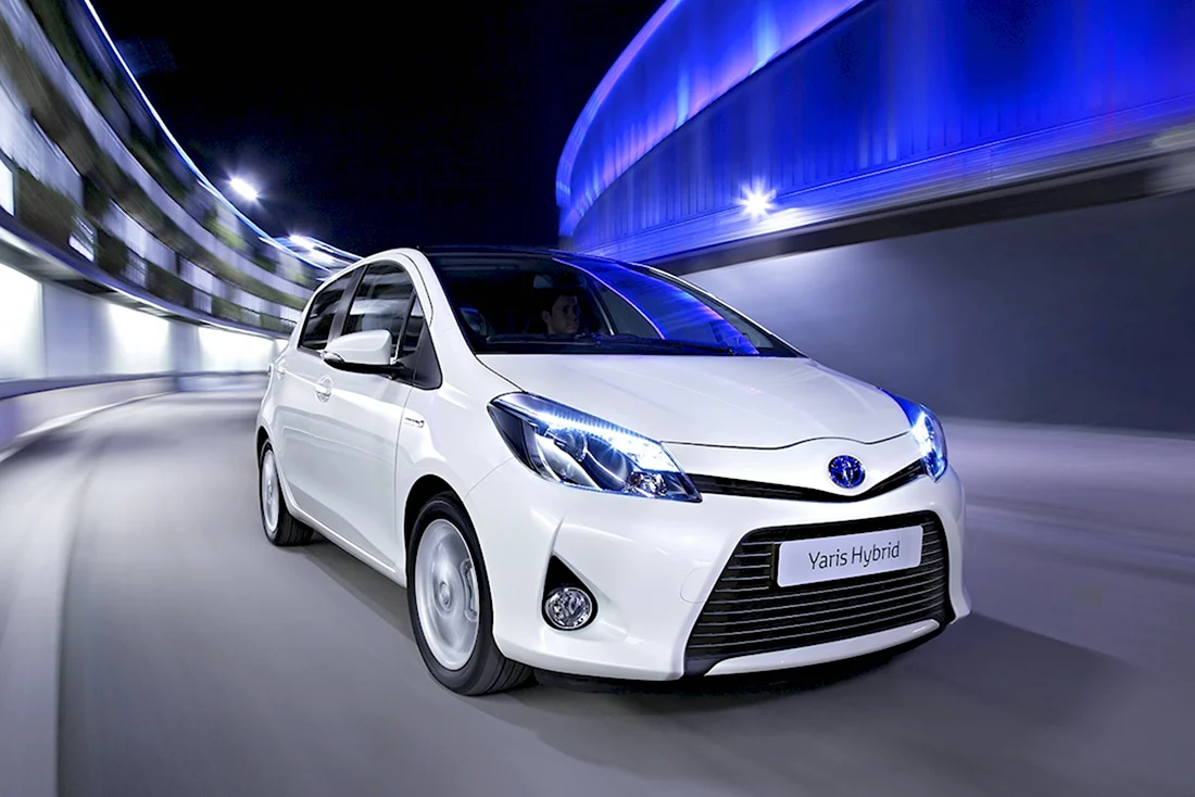 Toyota Yaris 2015 Hybrid