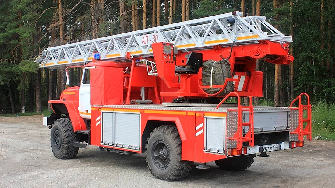 Урал 43206 пожарная автолестница