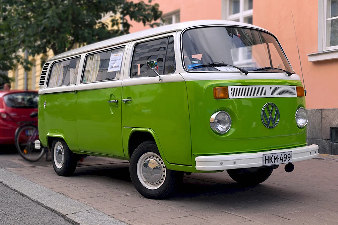 Volkswagen Transporter t2 зелёный