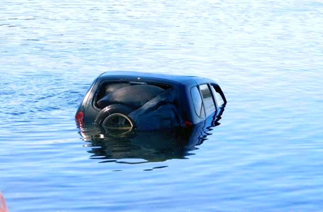 Затонувший автомобиль Флорида