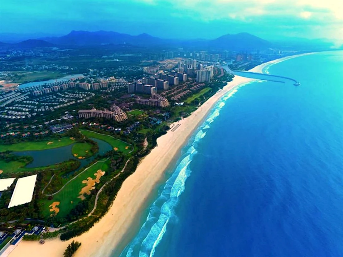 Dadonghai sanya. Остров Хайнань. Санья Хайнань Китай. Курорт Китай остров Хайнань. Курорт Санья Китай.