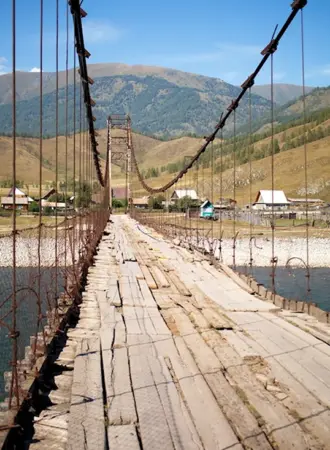 Тюнгур горный Алтай подвесной мост